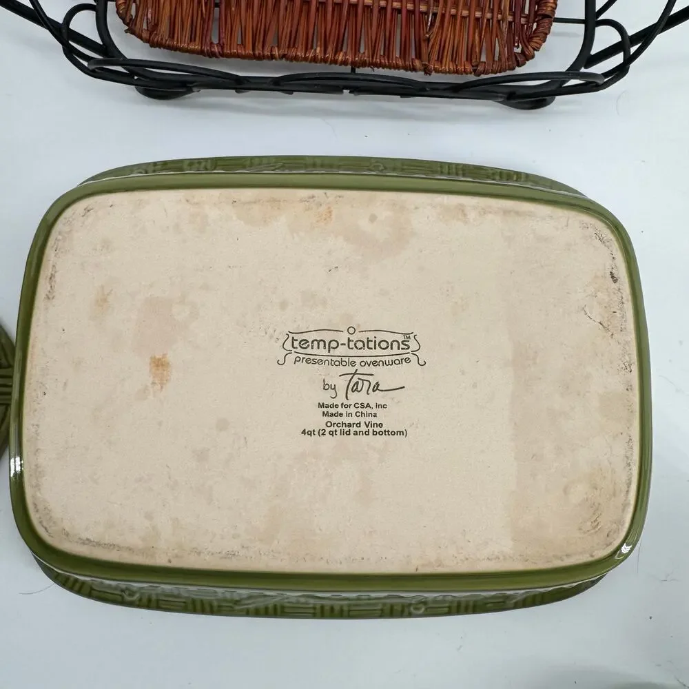 Temp-tations Orchard Vine Green 4Qt Covered Baker Dish with Lid & Wire Rack
